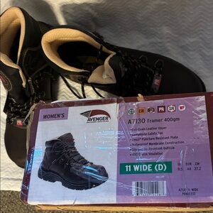 Avenger Women's Black Leather Work Boots